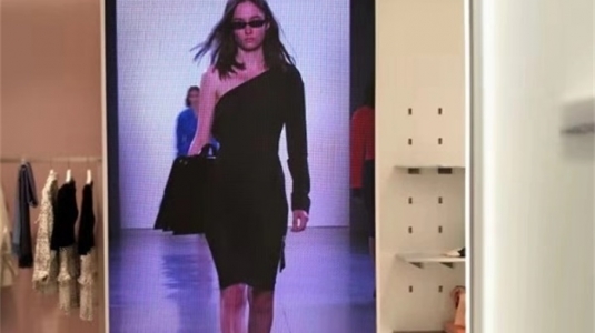 Lily服装店LED显示屏