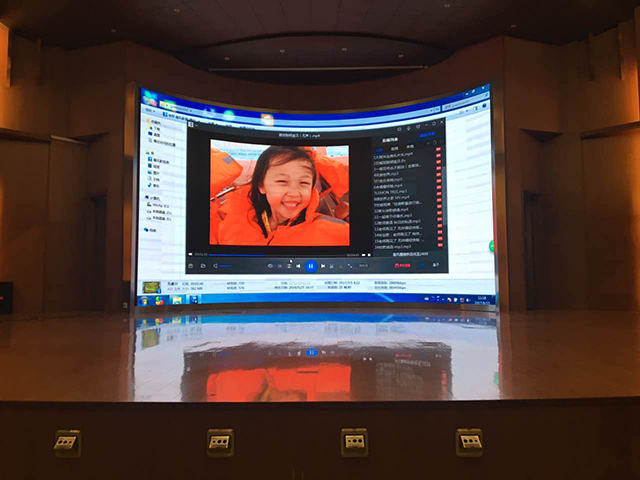 由上海智彩科技定制安装的P3室内高清LED显示屏