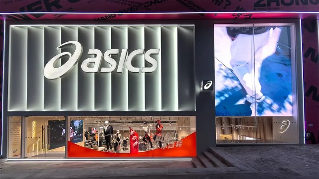 智彩科技为ASICS亚瑟士重庆大融城店精心设计LED显示屏方案